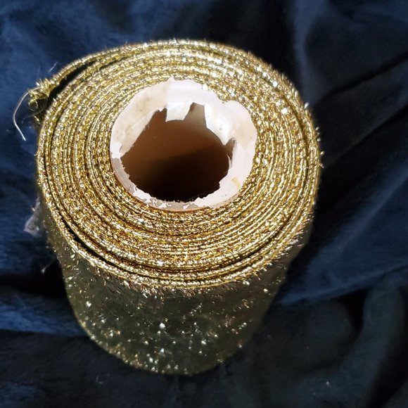 Gold - Vintage Crushed Velvet Wired-Edge Ribbon - 3 7/8" x 7.5 yards - Picture 8 of 9